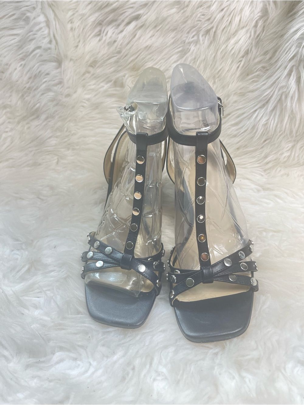 Marc Fisher studded T-Strap Black heels Sandals SZ10M open square toe.